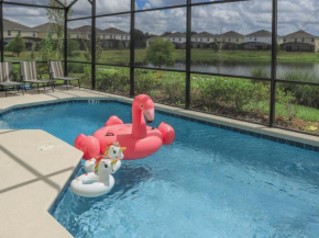 Waterfront Brand New Modern Luxury 8 BR pool house! Sleeps 16